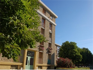t3 à la location -   84200  CARPENTRAS, surface 70 m2 location t3 - UBI478974185